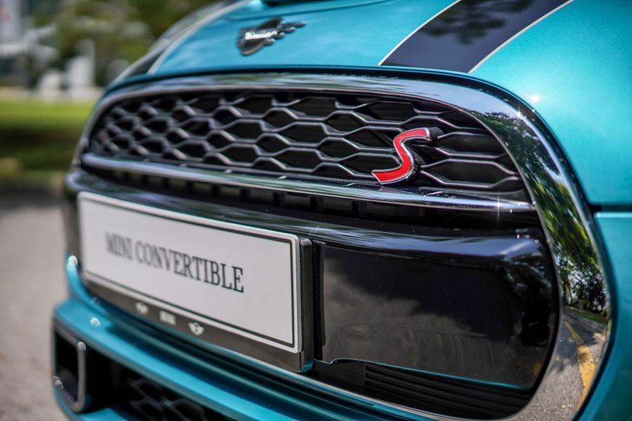 Детали экстерьера Mini Cooper S Cabrio (F57) 2018 года  (MY) (фото 20 из 20)